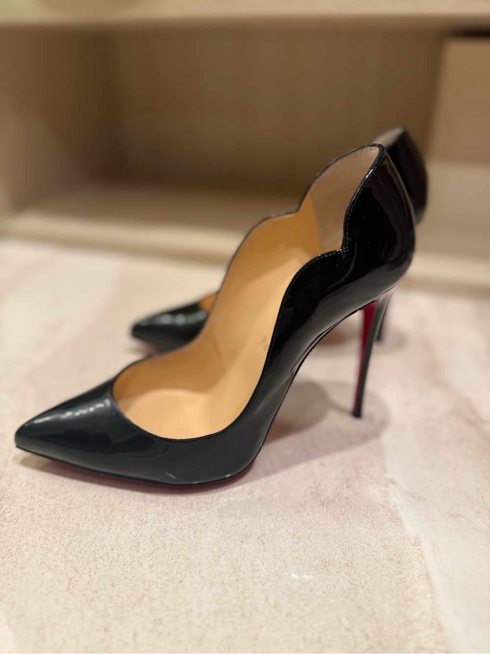Christian Louboutin Women’s Hot Chick 100mm Pump